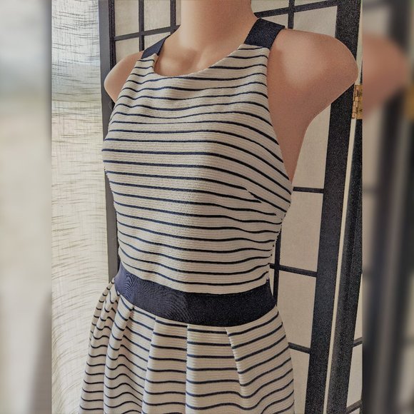 *Candies Striped Cross Back Skater Dress- Size M - Picture 2 of 6